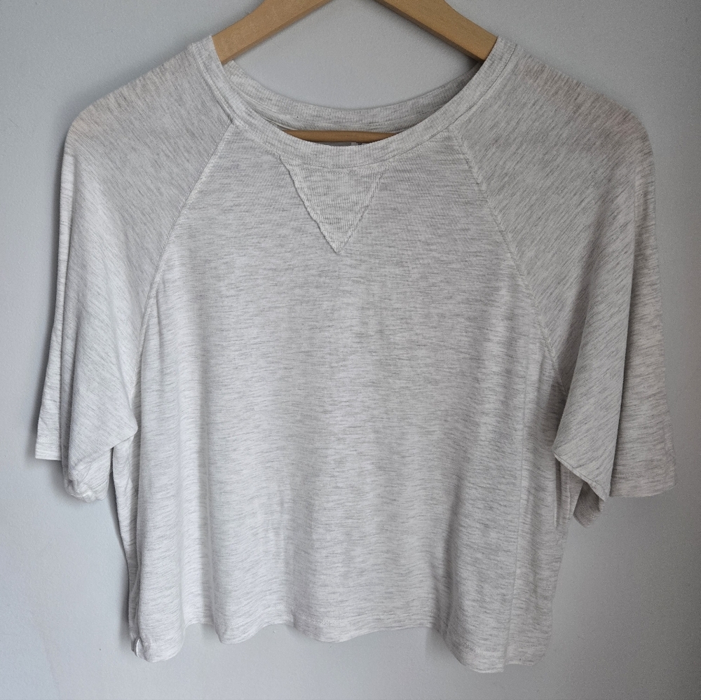 FABLETICS Heather Gray Cropped T-shirt